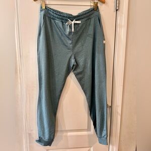 Vuori Performance Joggers Sz M *NEW*